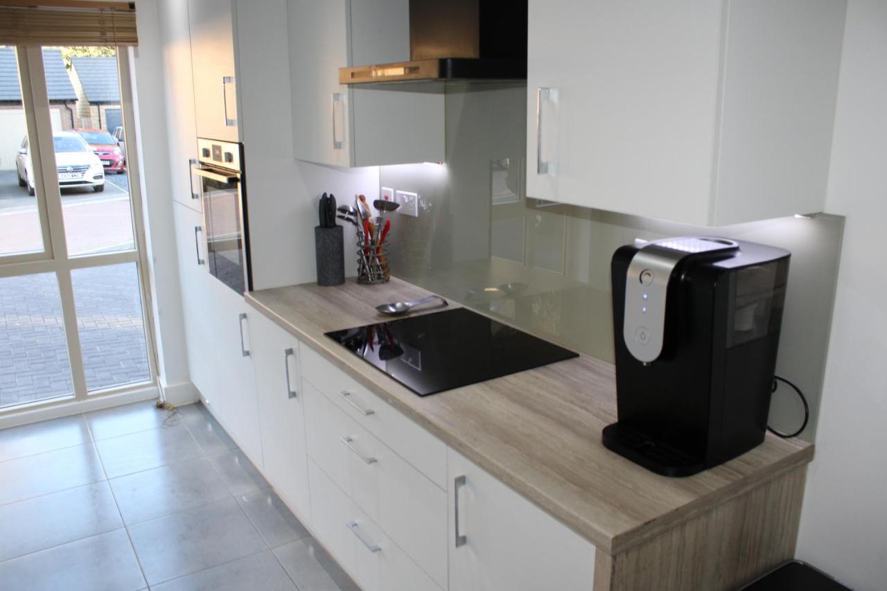 Haven - Spacious Luxury Home Perfect For Families, Couples And Contractors! 5Mins To Xscape And Junction 32! 캐슬퍼드 외부 사진