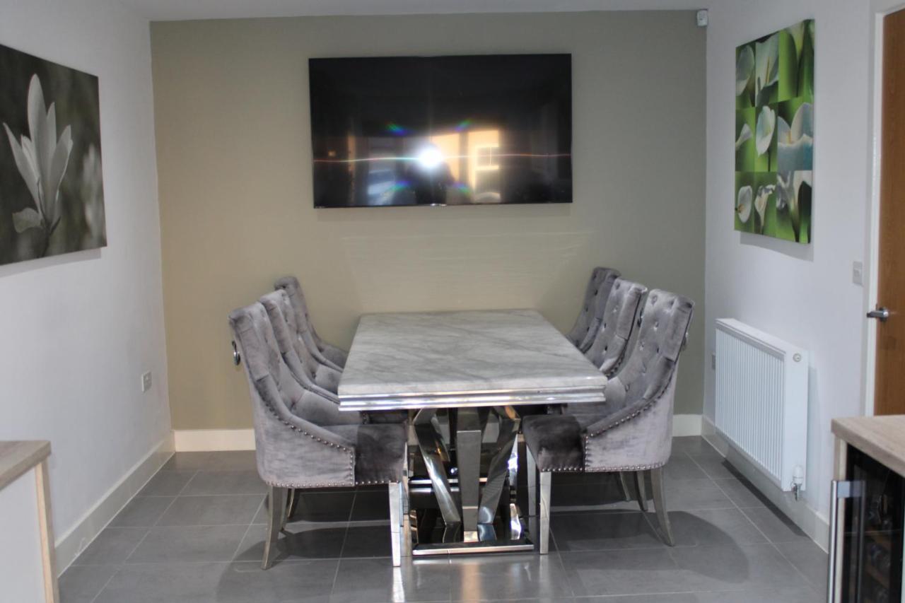 Haven - Spacious Luxury Home Perfect For Families, Couples And Contractors! 5Mins To Xscape And Junction 32! 캐슬퍼드 외부 사진