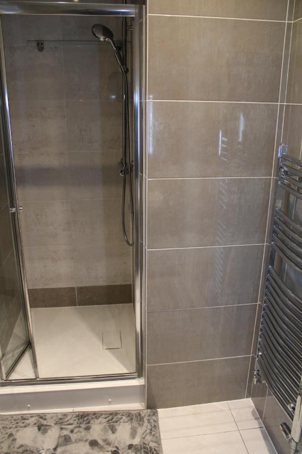 Haven - Spacious Luxury Home Perfect For Families, Couples And Contractors! 5Mins To Xscape And Junction 32! 캐슬퍼드 외부 사진